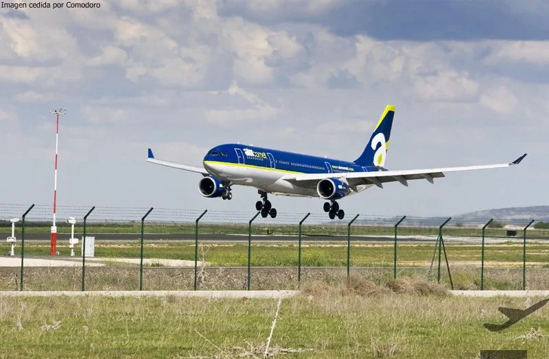 Airbus A330 de Air Comet en el aeropuerto de Ciudad Real, mismo modelo que realizará mantenimiento aeronáutico