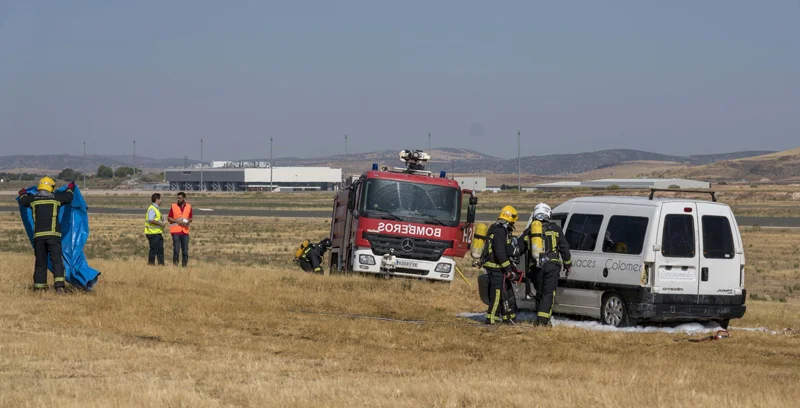 diversas unidades participaron en el simulacro de emergencia aerea en el aeropuerto de ciudad real